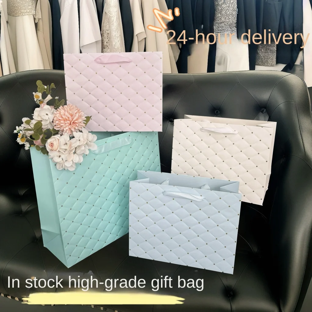 FHC-001H-A Wholesale of new cross-border gift bags, paper bags, high-end gold-embossed white card handbags